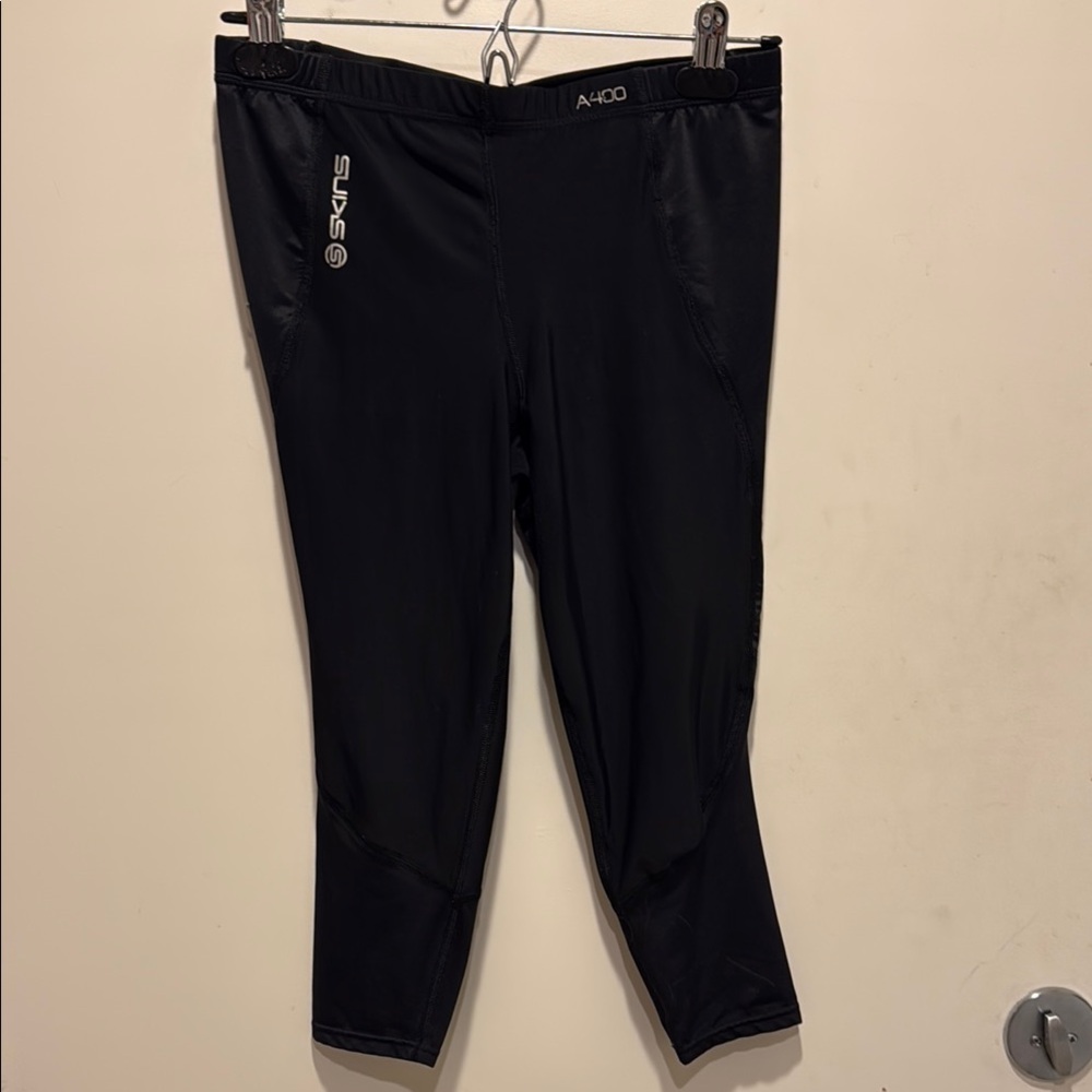 Women’s compression capris